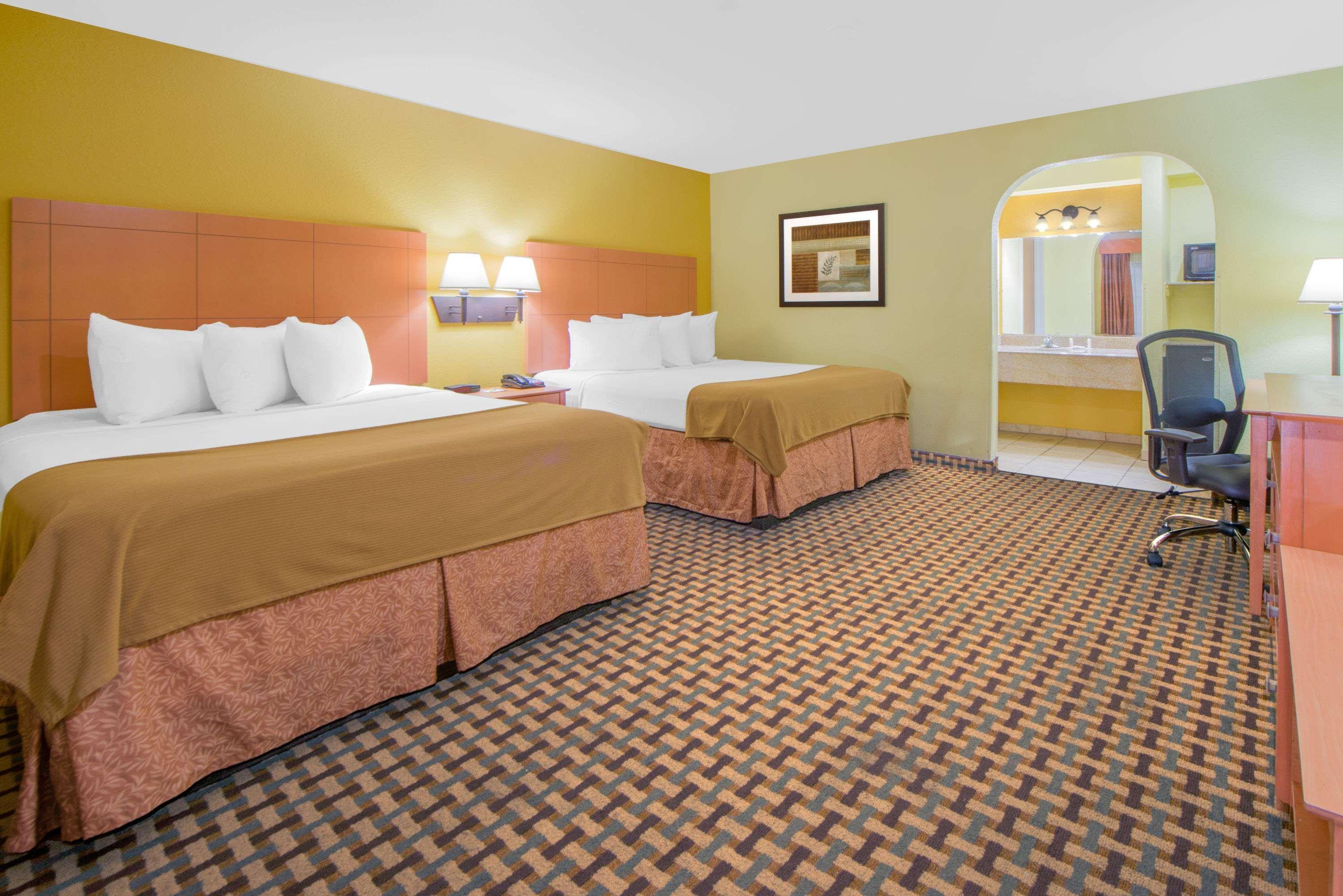 Days Inn By Wyndham Lubbock South Eksteriør billede