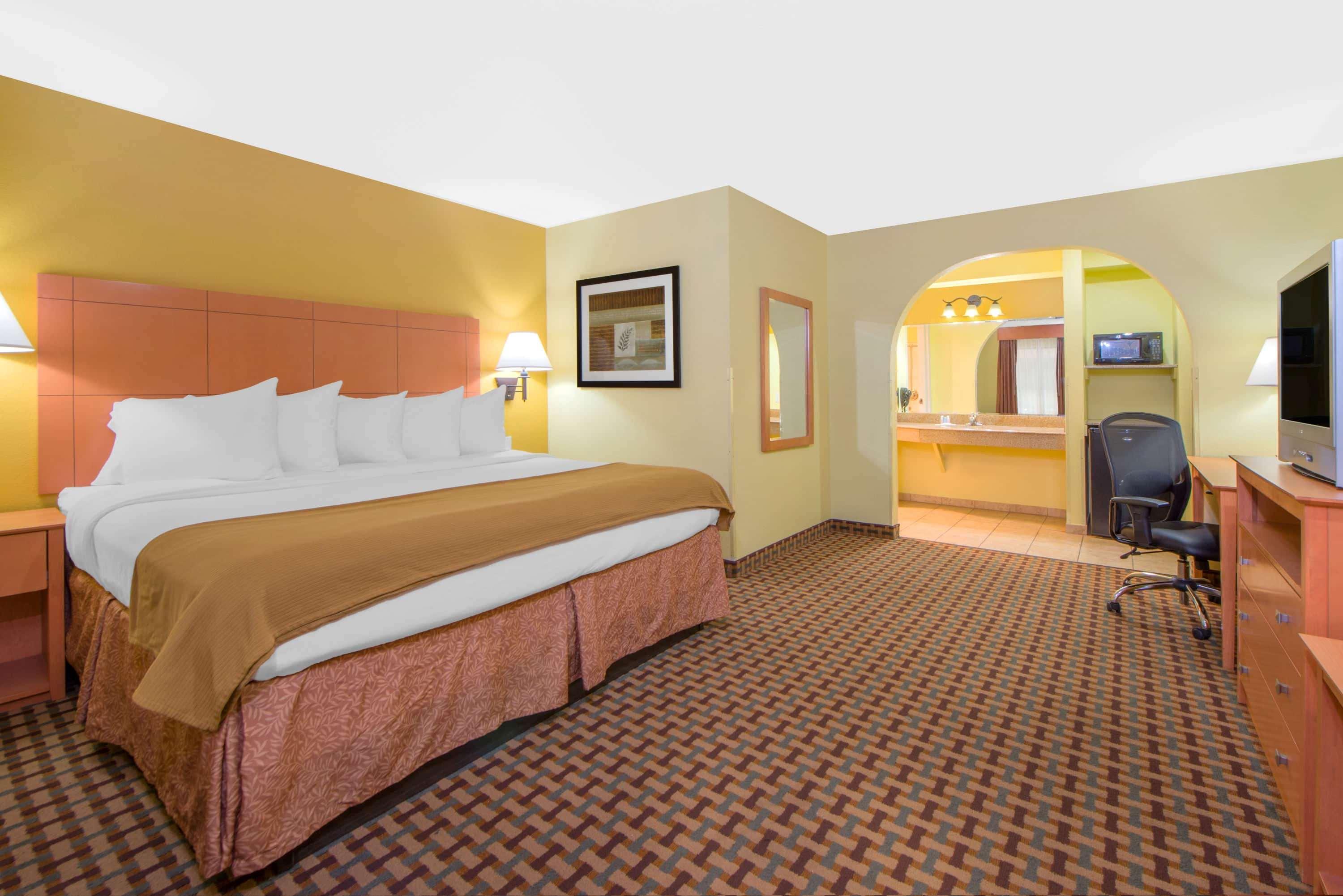 Days Inn By Wyndham Lubbock South Eksteriør billede
