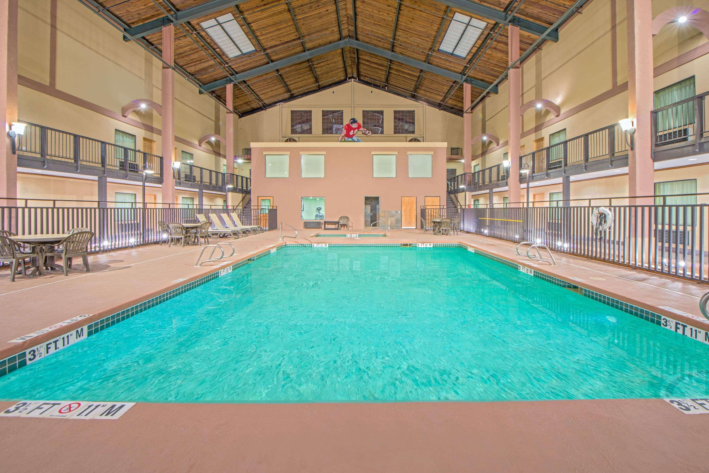 Days Inn By Wyndham Lubbock South Eksteriør billede