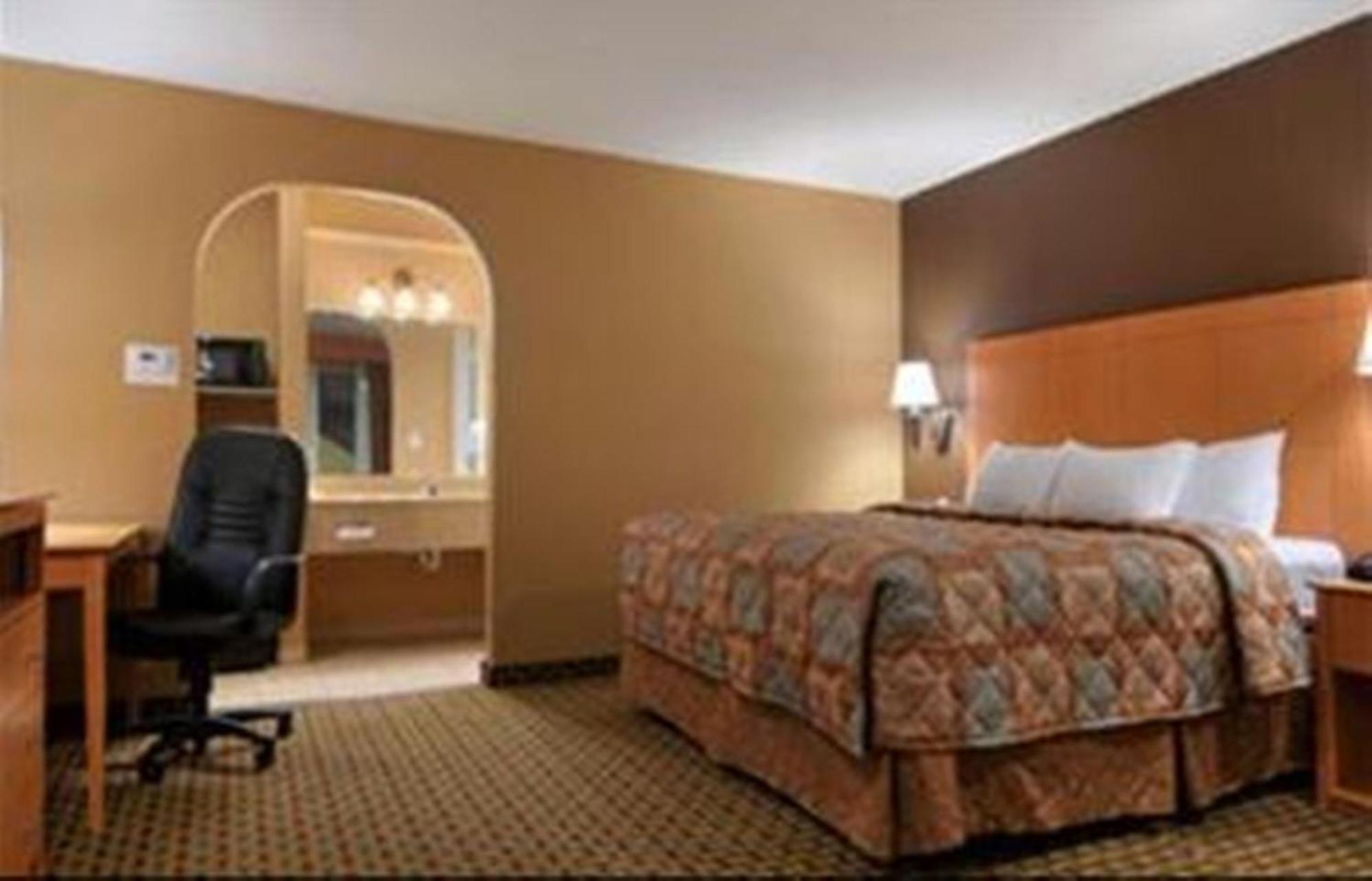 Days Inn By Wyndham Lubbock South Eksteriør billede