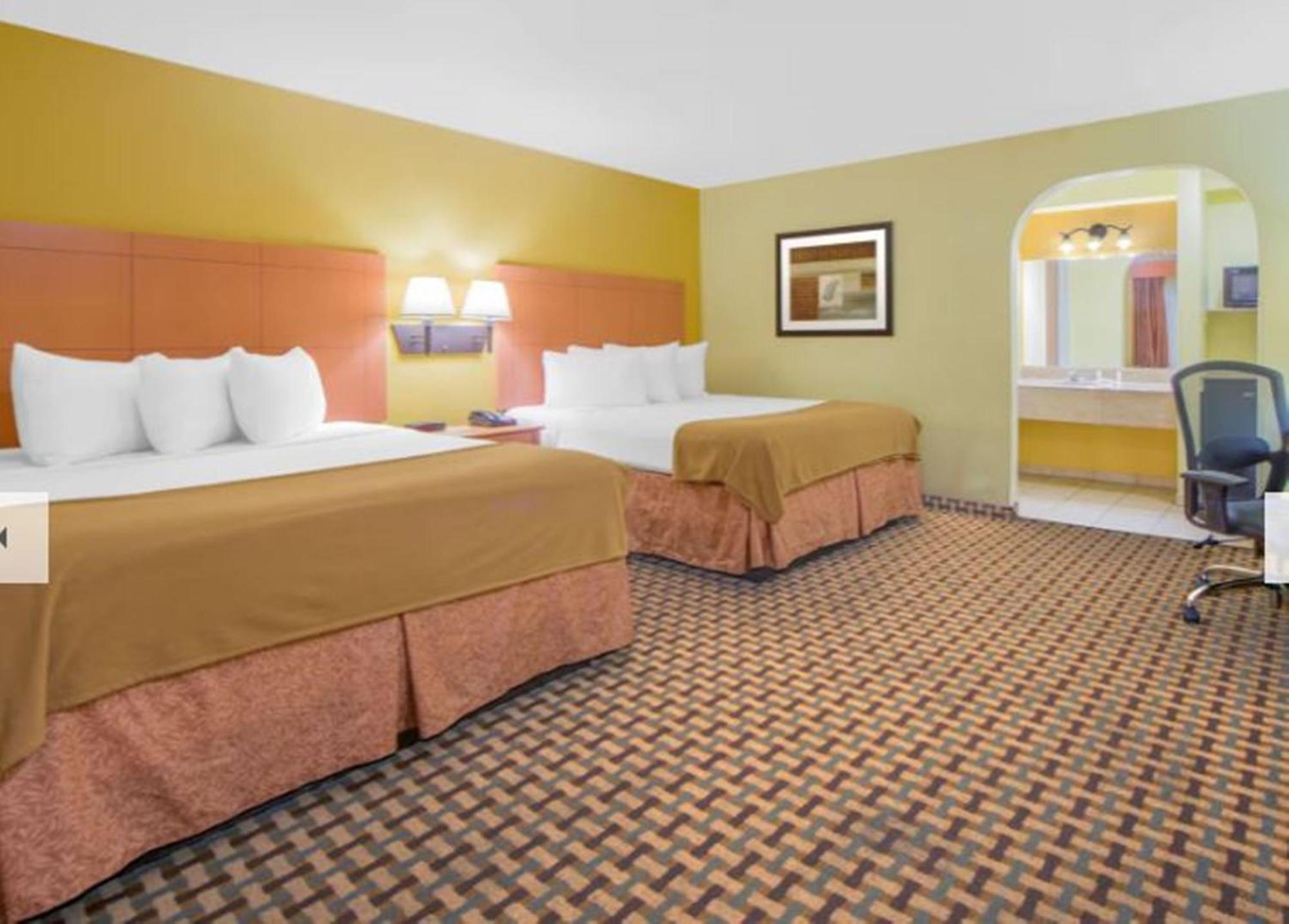Days Inn By Wyndham Lubbock South Eksteriør billede